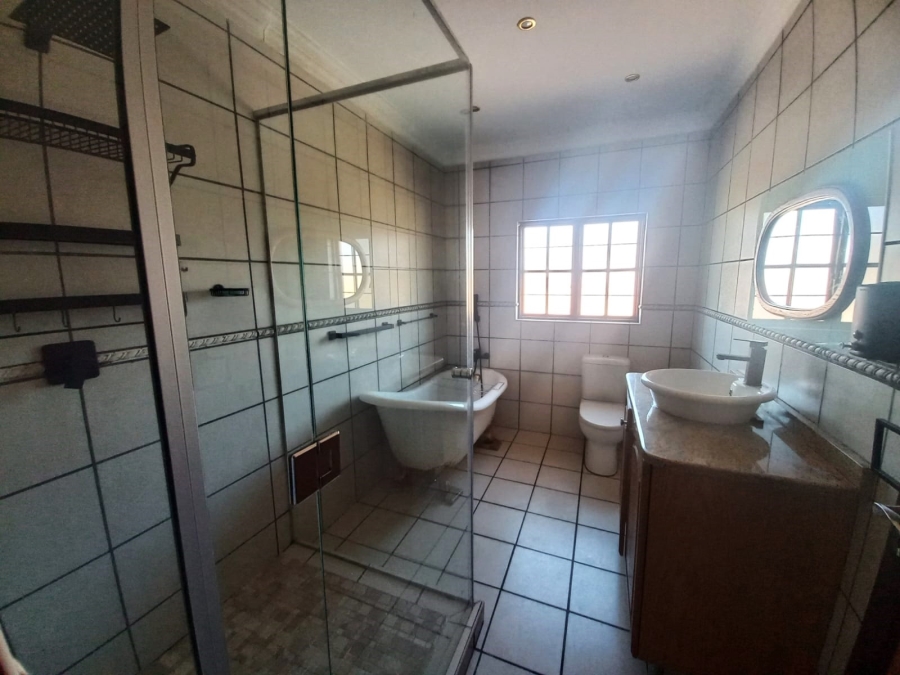 5 Bedroom Property for Sale in Cashan North West